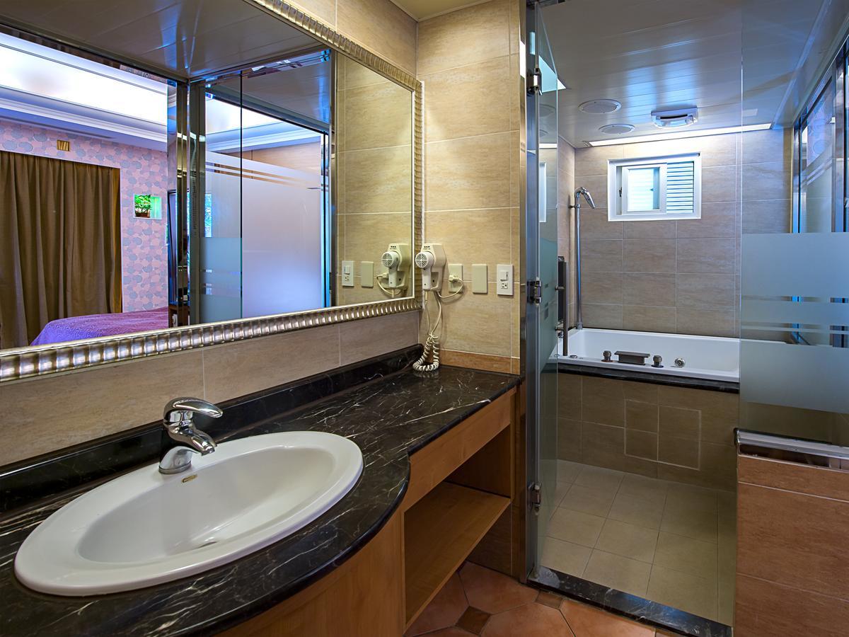 לונגטן Lai Yin Motel מראה חיצוני תמונה